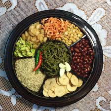 လက်ဖက်နှင့်အကြော်စုံ